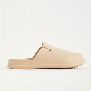 UO Molded EVA Clog - Brand New - Size 10